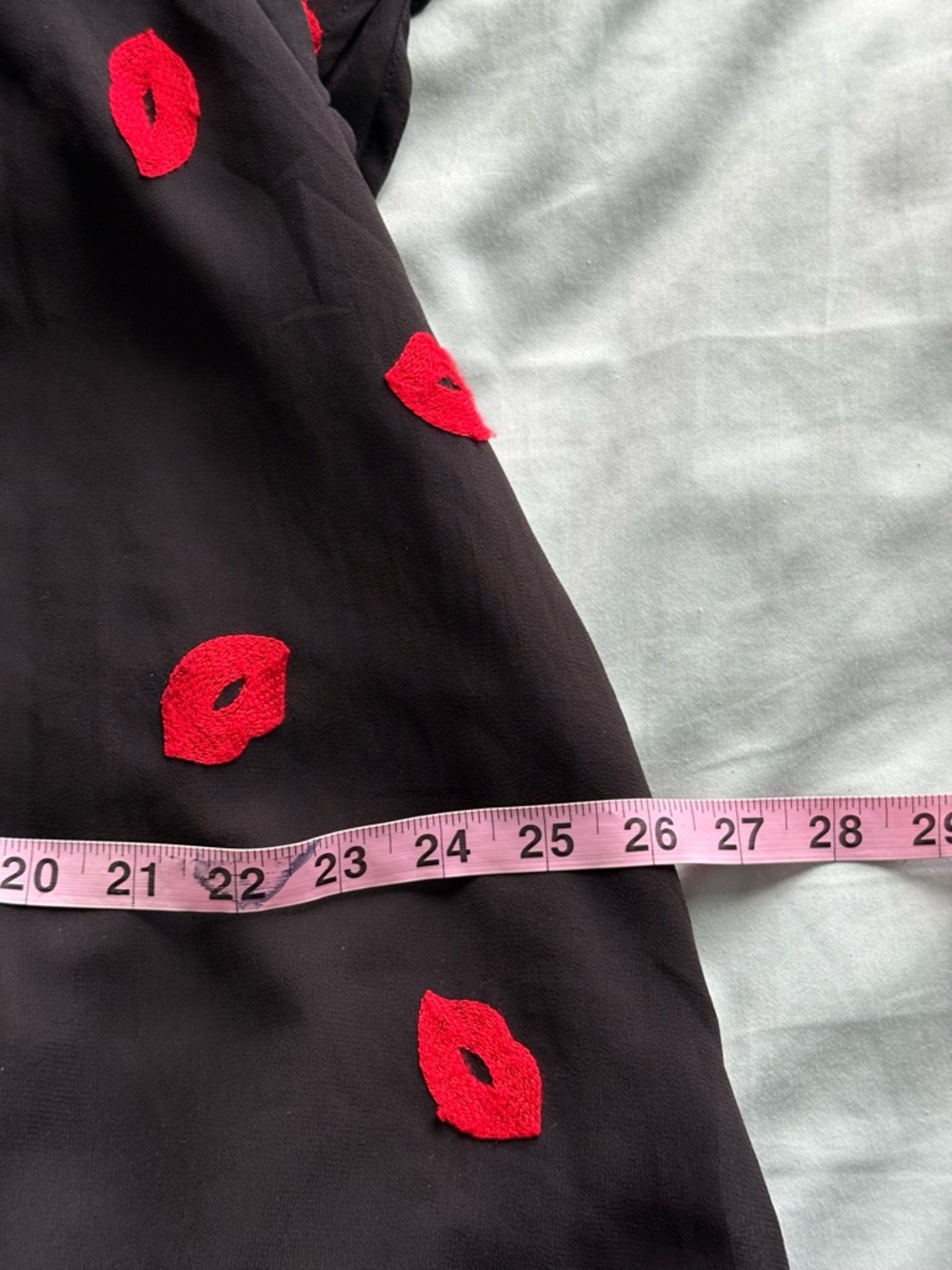 Voodoo Vixen Kiss dress - Picture 11 of 12